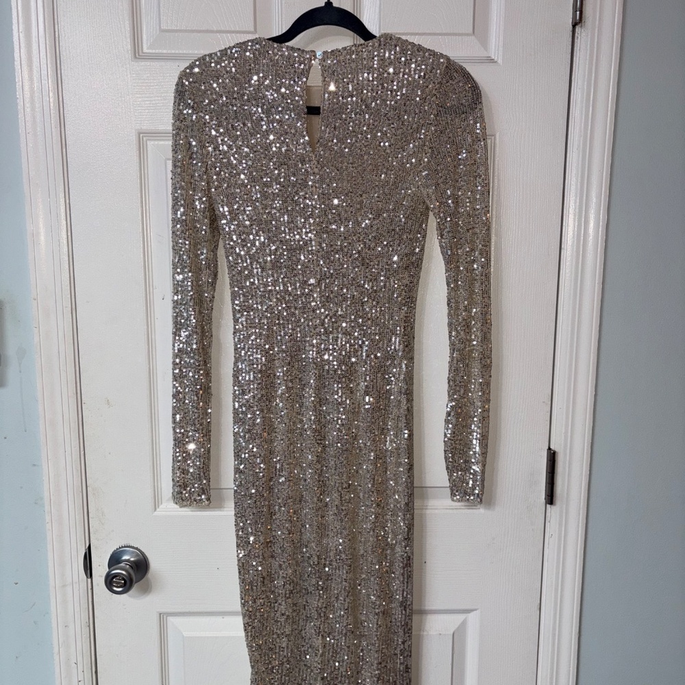 VICI DRESS - Picture 2 of 4